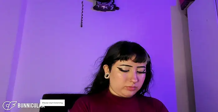 Snapshot of larissa01_ chatting on 03-25-26, 06:14 larissa01 online show from 03-25-26, 06:14