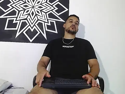  CHRIS-DENNIS  online show from 05-08-26, 01:44