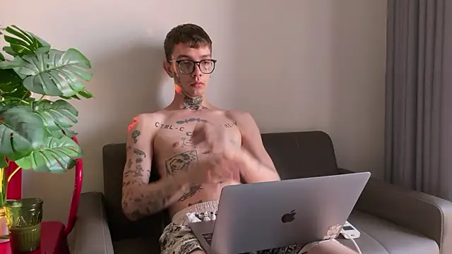 anahori  simon online show from 04-01-26, 12:00