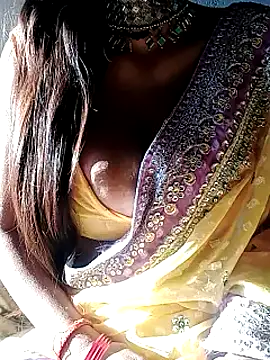 Snapshot of Savita_hotmom chatting on 12-10-24, 02:38 Savita hotmom online show from 12-10-24, 02:38