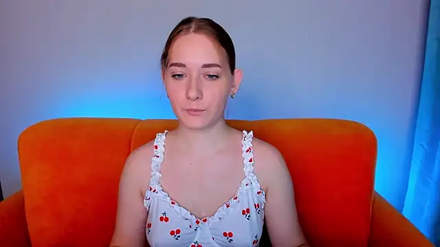 Snapshot of AlinaVice chatting on 01-21-25, 01:29 AlinaVice online show from 01-21-25, 01:29