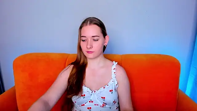 Snapshot of AlinaVice chatting on 01-27-25, 04:20 AlinaVice online show from 01-27-25, 04:20