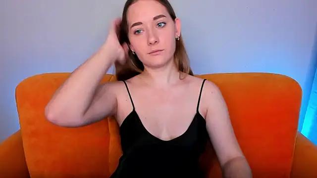 Snapshot of AlinaVice chatting on 01-30-25, 01:11 AlinaVice online show from 01-30-25, 01:11