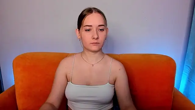 Snapshot of AlinaVice chatting on 02-03-25, 01:09 AlinaVice online show from 02-03-25, 01:09