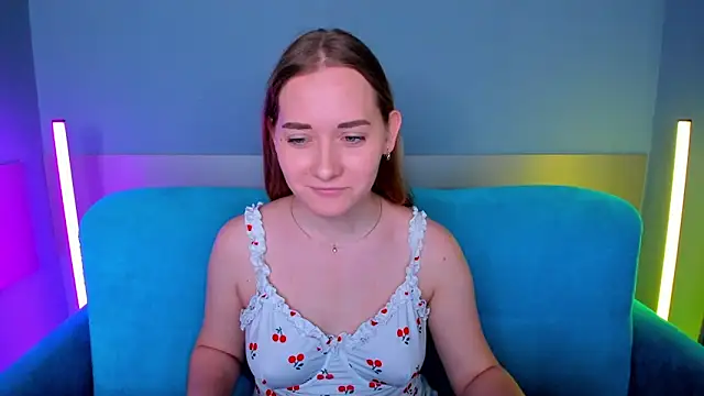 Snapshot of AlinaVice chatting on 02-05-25, 04:37 AlinaVice online show from 02-05-25, 04:37