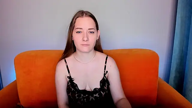 Snapshot of AlinaVice chatting on 02-10-25, 01:14 AlinaVice online show from 02-10-25, 01:14