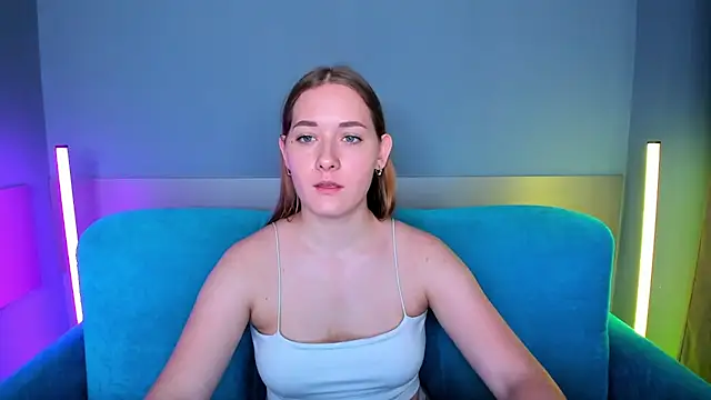 Snapshot of AlinaVice chatting on 02-11-25, 04:33 AlinaVice online show from 02-11-25, 04:33