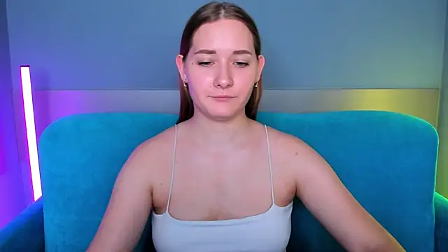 Snapshot of AlinaVice chatting on 02-11-25, 07:33 AlinaVice online show from 02-11-25, 07:33