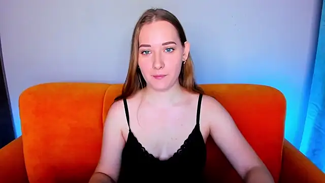 Snapshot of AlinaVice chatting on 03-05-25, 01:21 AlinaVice online show from 03-05-25, 01:21