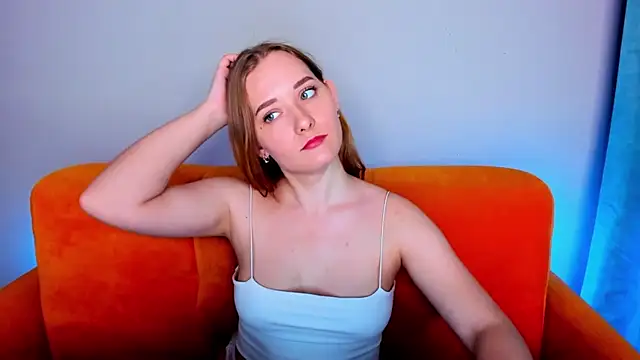 Snapshot of AlinaVice chatting on 03-07-25, 04:13 AlinaVice online show from 03-07-25, 04:13