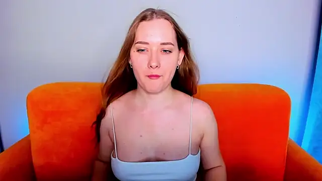 Snapshot of AlinaVice chatting on 03-07-25, 07:19 AlinaVice online show from 03-07-25, 07:19