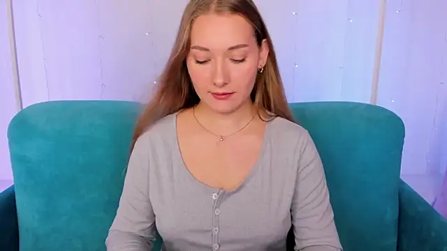 Snapshot of AlinaVice chatting on 09-22-25, 01:07 AlinaVice online show from 09-22-25, 01:07