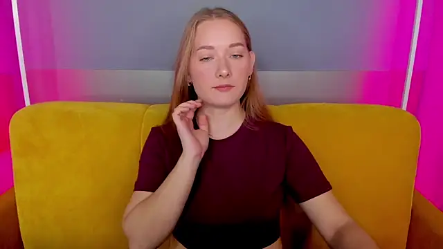 Snapshot of AlinaVice chatting on 10-01-25, 01:11 AlinaVice online show from 10-01-25, 01:11