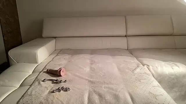 Snapshot of sexyLolia11 chatting on 09-27-25, 10:48 sexyLolia11 online show from 09-27-25, 10:48