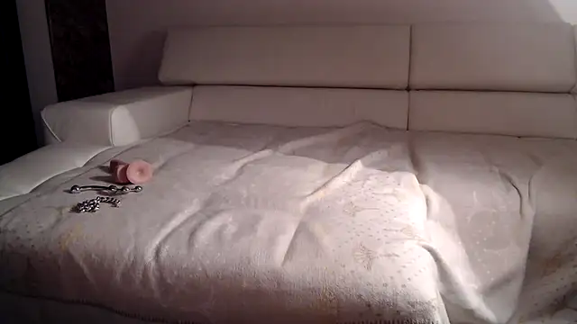 Snapshot of sexyLolia11 chatting on 10-17-25, 12:36 sexyLolia11 online show from 10-17-25, 12:36