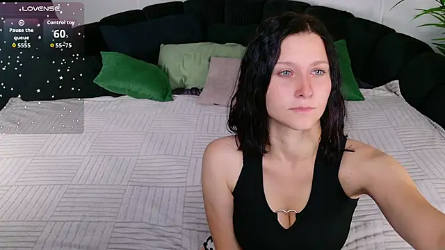 SarahStanley online show from 09-19-25, 04:29