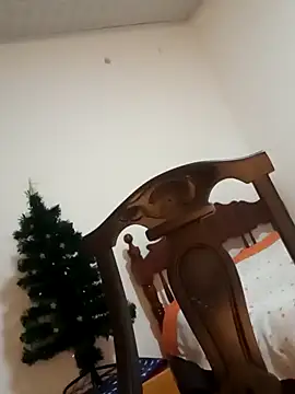 Lanna hott  online show from 12-20-24, 10:11