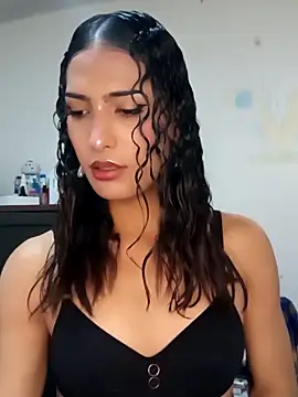 Lanna hott  online show from 03-01-25, 04:54