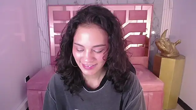 Snapshot of Tyna_ch chatting on 12-28-24, 04:52 Tyna ch online show from 12-28-24, 04:52