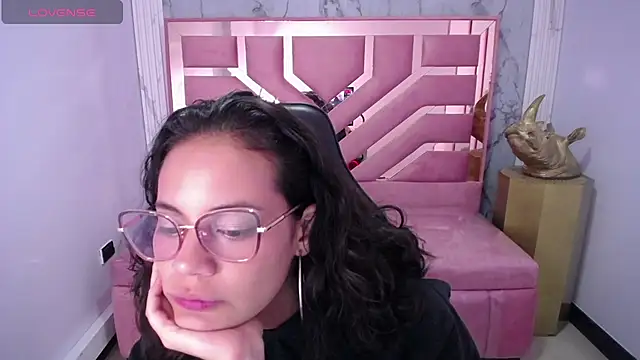 Snapshot of Tyna_ch chatting on 01-24-25, 04:28 Tyna ch online show from 01-24-25, 04:28