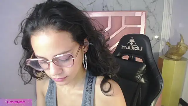 Snapshot of Tyna_ch chatting on 03-14-25, 07:01 Tyna ch online show from 03-14-25, 07:01