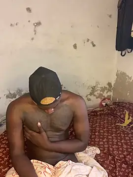 Snapshot of bad-boy-2002 chatting on 01-13-25, 07:43 bad-boy-2002 online show from 01-13-25, 07:43