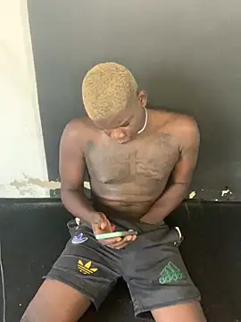 Snapshot of bad-boy-2002 chatting on 01-16-25, 11:58 bad-boy-2002 online show from 01-16-25, 11:58