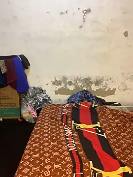 Snapshot of bad-boy-2002 chatting on 01-29-25, 10:32 bad-boy-2002 online show from 01-29-25, 10:32