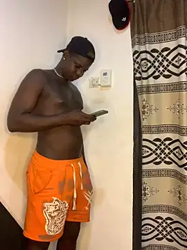 Snapshot of bad-boy-2002 chatting on 01-31-25, 07:08 bad-boy-2002 online show from 01-31-25, 07:08