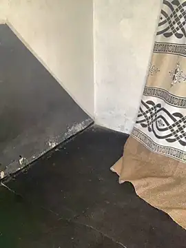 Snapshot of bad-boy-2002 chatting on 02-05-25, 11:23 bad-boy-2002 online show from 02-05-25, 11:23