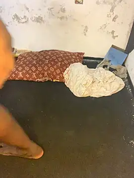 Snapshot of bad-boy-2002 chatting on 03-09-25, 07:05 bad-boy-2002 online show from 03-09-25, 07:05