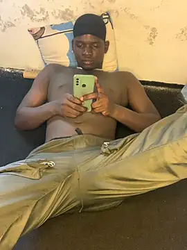 Snapshot of bad-boy-2002 chatting on 03-10-25, 11:32 bad-boy-2002 online show from 03-10-25, 11:32