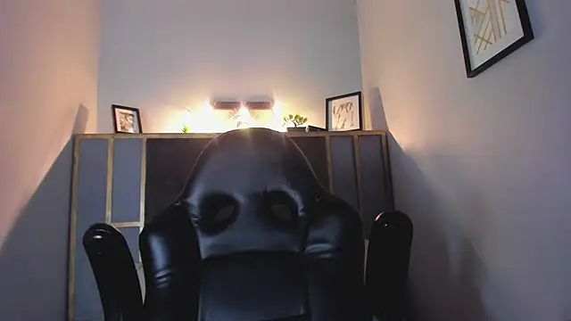 Snapshot of Valkiria_ponce chatting on 01-31-25, 04:48 Valkiria ponce online show from 01-31-25, 04:48