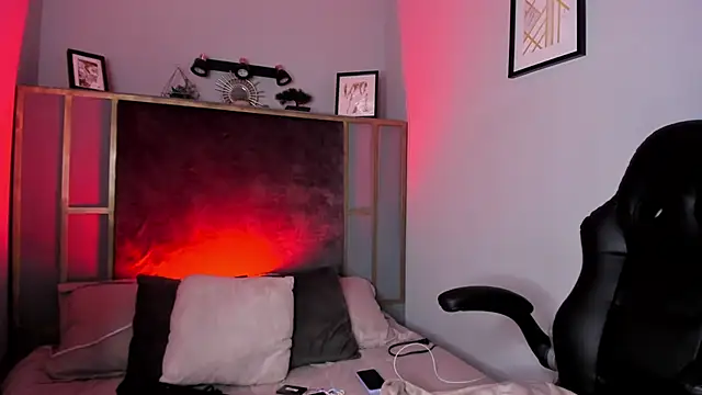 Snapshot of Valkiria_ponce chatting on 02-26-25, 02:25 Valkiria ponce online show from 02-26-25, 02:25