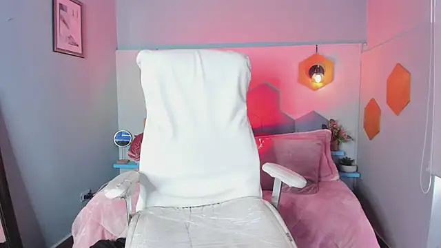 Snapshot of Valkiria_ponce chatting on 03-03-25, 02:15 Valkiria ponce online show from 03-03-25, 02:15