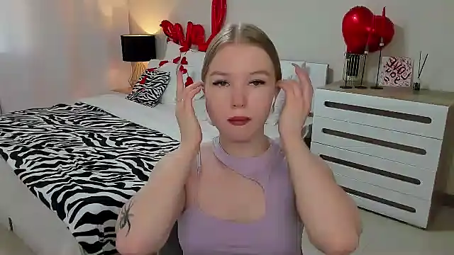 shy  lady online show from 02-07-25, 07:18