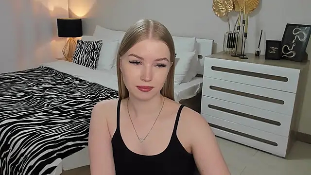 shy  lady online show from 03-18-25, 12:27