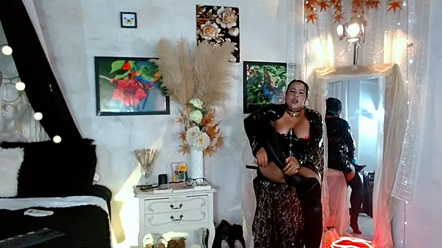 Kyara Queen online show from 09-18-25, 07:05