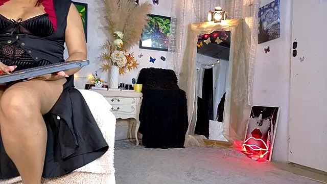 Kyara Queen online show from 06-25-26, 06:34