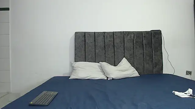 Snapshot of FerneyManti chatting on 01-30-25, 12:06 FerneyManti online show from 01-30-25, 12:06