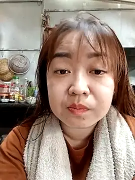 Snapshot of VyOanh2K chatting on 02-13-25, 08:27 VyOanh2K online show from 02-13-25, 08:27