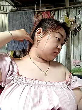 Snapshot of VyOanh2K chatting on 02-16-25, 02:20 VyOanh2K online show from 02-16-25, 02:20