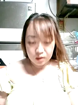 Snapshot of VyOanh2K chatting on 02-18-25, 01:33 VyOanh2K online show from 02-18-25, 01:33