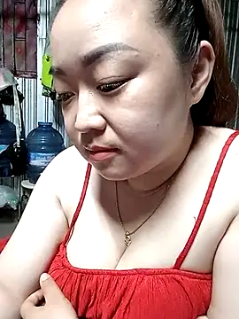 Snapshot of VyOanh2K chatting on 02-25-25, 01:28 VyOanh2K online show from 02-25-25, 01:28