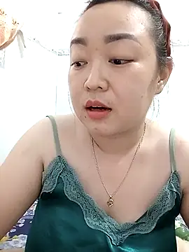 Snapshot of VyOanh2K chatting on 03-02-25, 09:10 VyOanh2K online show from 03-02-25, 09:10