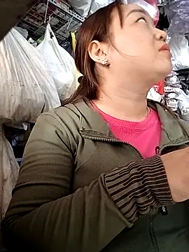 Snapshot of VyOanh2K chatting on 03-22-25, 03:52 VyOanh2K online show from 03-22-25, 03:52