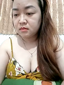 Snapshot of VyOanh2K chatting on 09-14-25, 12:48 VyOanh2K online show from 09-14-25, 12:48