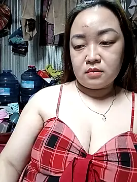 Snapshot of VyOanh2K chatting on 09-18-25, 02:19 VyOanh2K online show from 09-18-25, 02:19