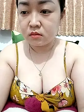 Snapshot of VyOanh2K chatting on 09-20-25, 07:20 VyOanh2K online show from 09-20-25, 07:20