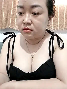 Snapshot of VyOanh2K chatting on 09-22-25, 07:32 VyOanh2K online show from 09-22-25, 07:32